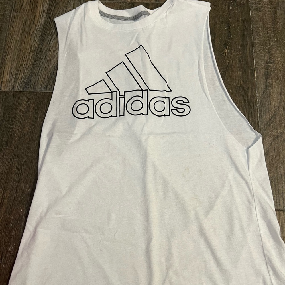 Adidas sleeveless top M
